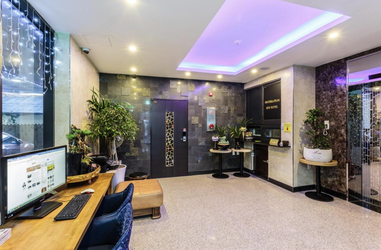 Rex Hotel Согвипхо Экстерьер фото