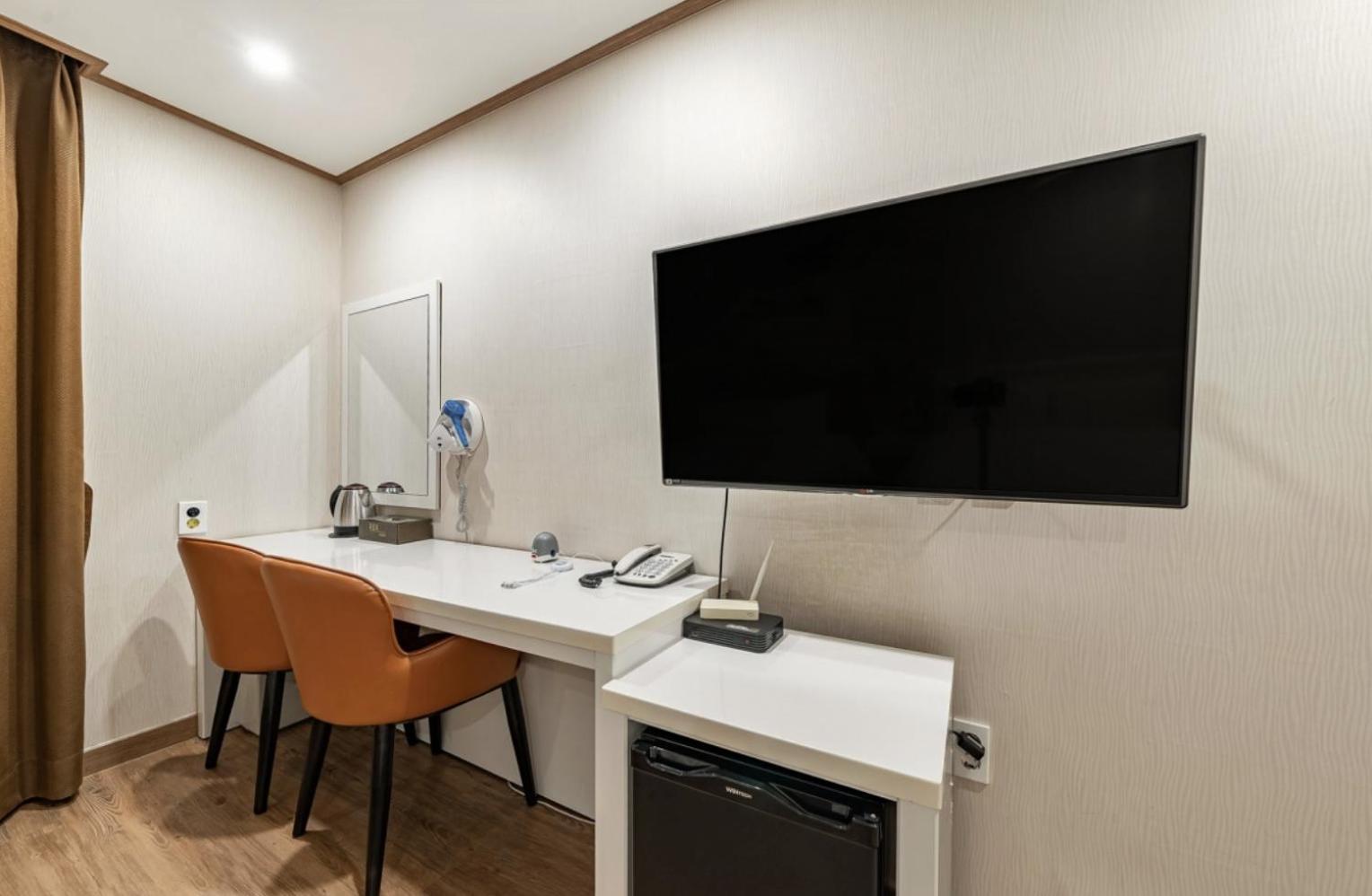 Rex Hotel Согвипхо Экстерьер фото