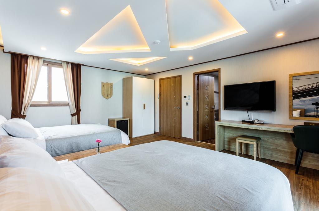 Rex Hotel Согвипхо Экстерьер фото