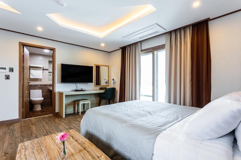 Rex Hotel Согвипхо Экстерьер фото